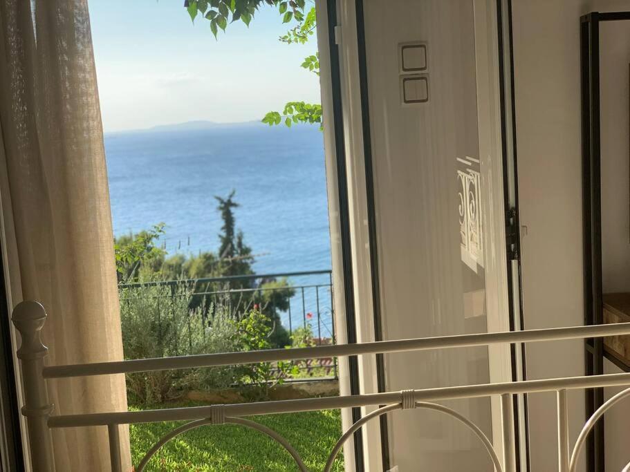 Amfiteatrico Sea View - Kalamos Attiki Lägenhet Markopoulon Oropou Exteriör bild